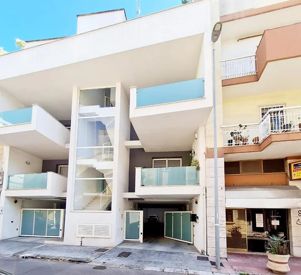 Milizia Apartment 레체
